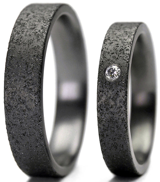 Produktbild: Tantalum Magic Tantal Eheringe P2 SAND 1 Brill. 0.033ct.