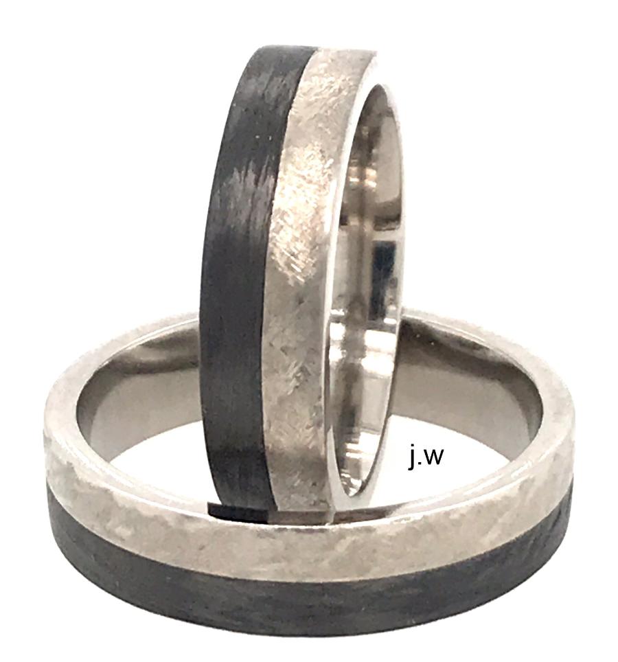 Produktbild: Tantalum Magic Titan/Carbon Eheringe 31101-30101