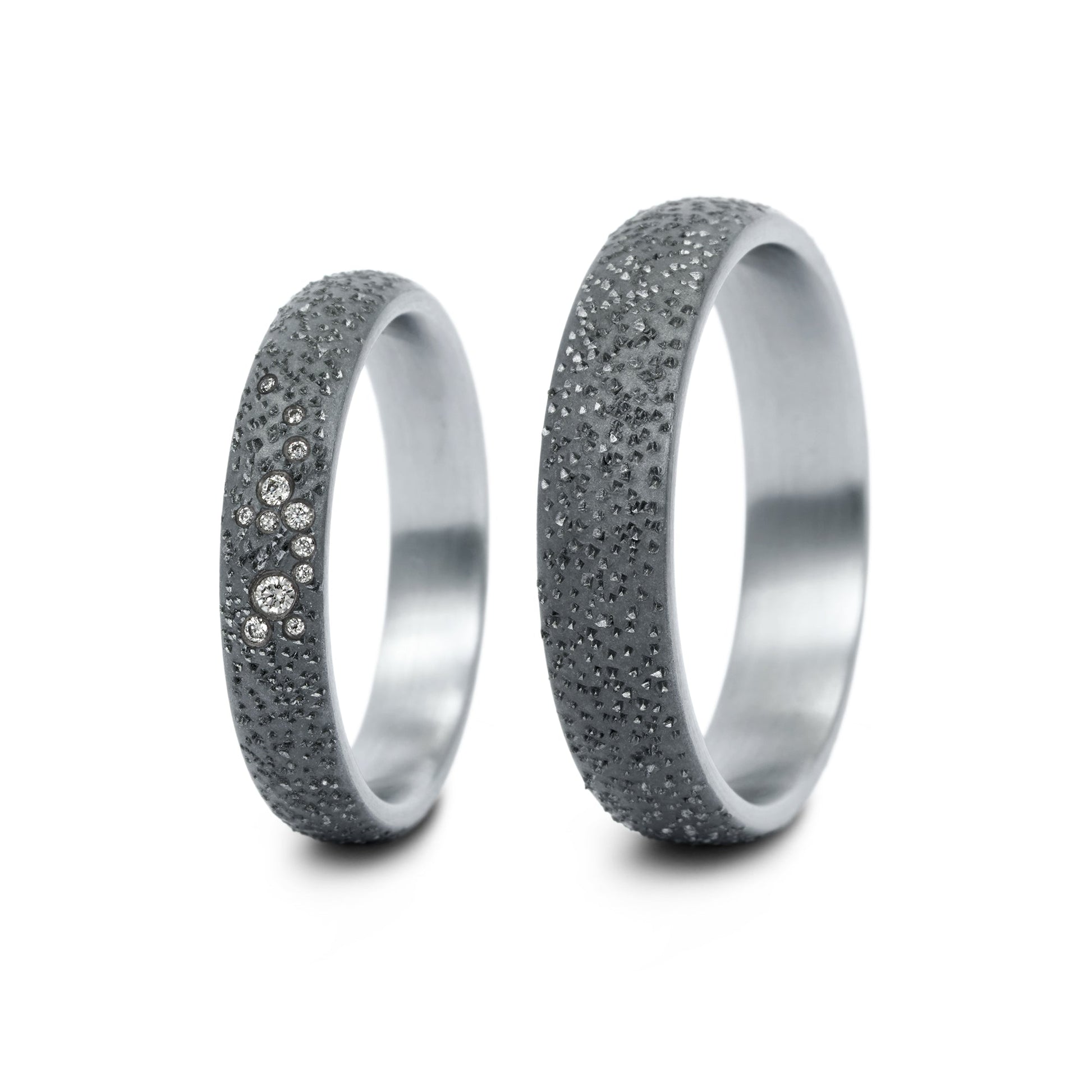 Produktbild: Tantalum Magic Eheringe Sand P1 12 Brill. 0,043ct.