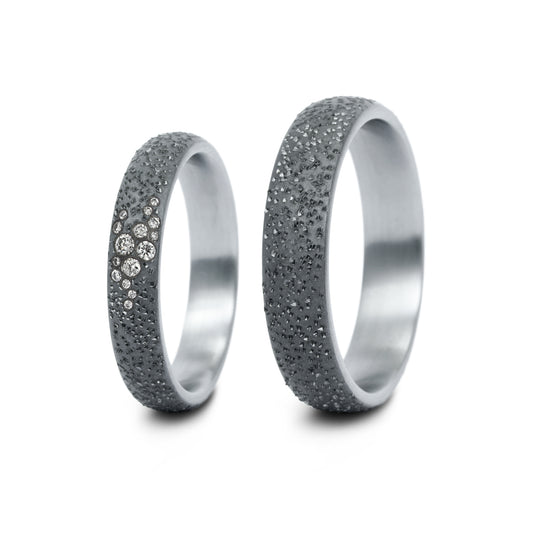 Tantalum Magic Trauringe Sand P1 15 Brill. 0,076ct. aus Tantal von Tantalum Magic
