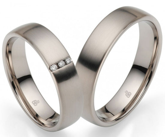 Alt aber bewährt sind weiterhin Ringe im klassischem Stil.  Aus vielen Materialien werden diese schönen Ringe erstellt.