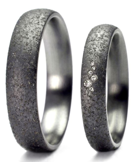 Produktbild: Tantalum Magic Tantal Trauringe Sand P1 6 Brill. 0.017 ct.