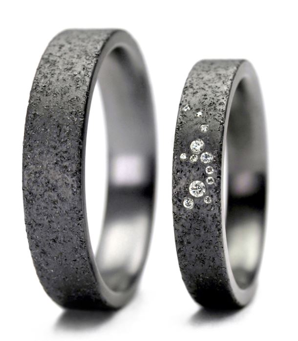 Produktbild: Tantalum Magic Eheringe Sand P2 12 Brill. 0,043ct.